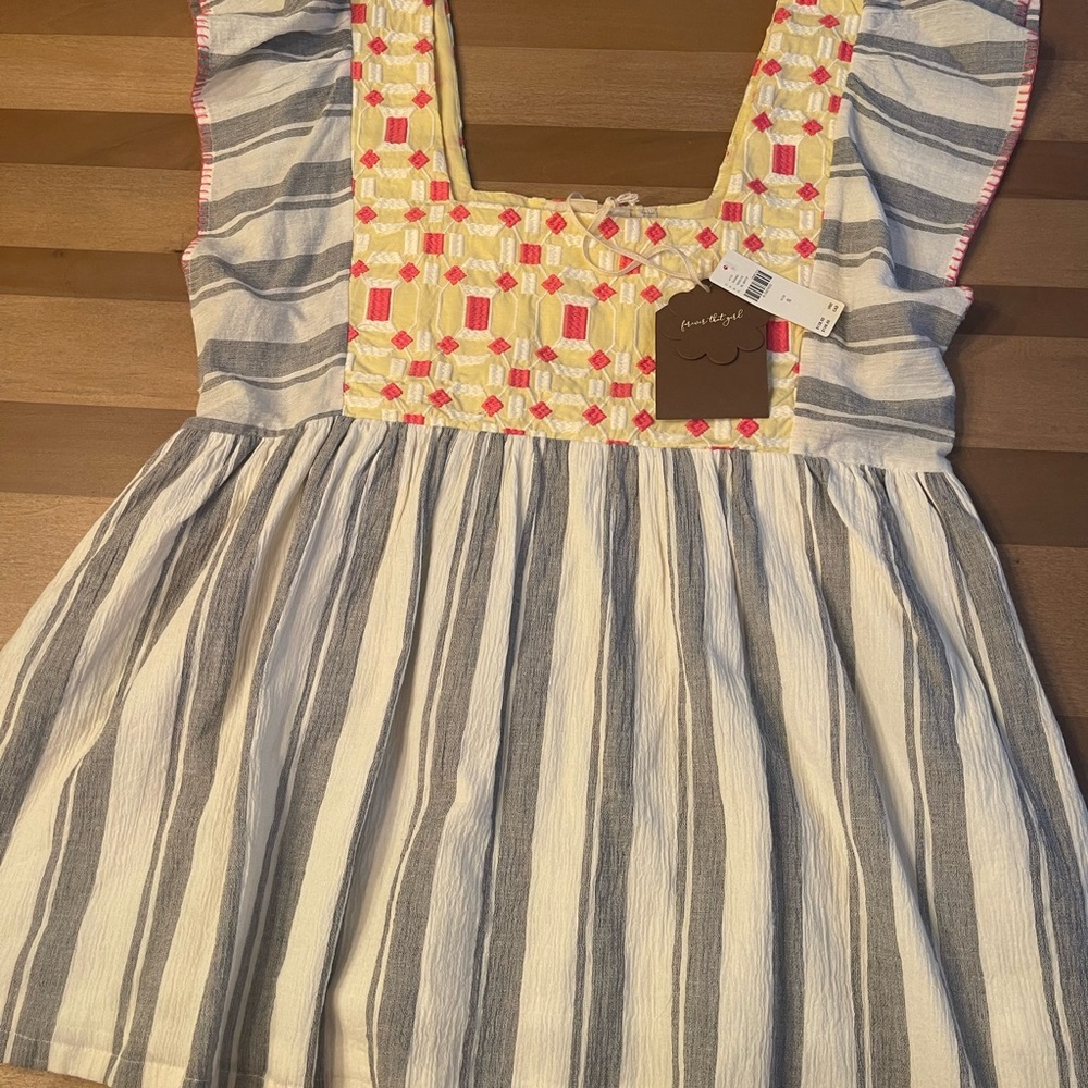 Super cute, summer Anthropologie top with tags